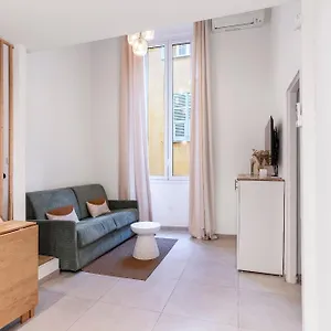  Appartamento 2 Pieces Dans Le Vieux - A 3 Min De La Et Du Celebre Cours Saleya Francia